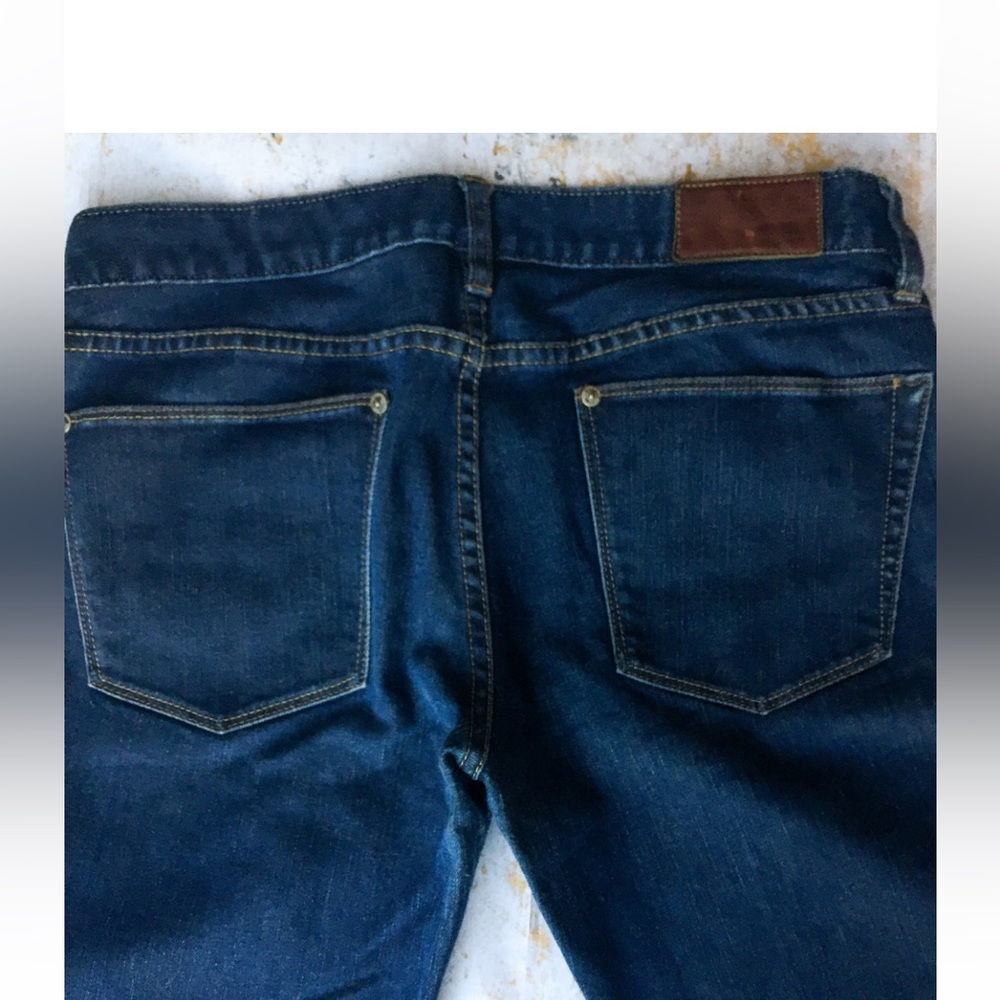 Beautiful dye Madewell denim. Never worn. A size too small.
